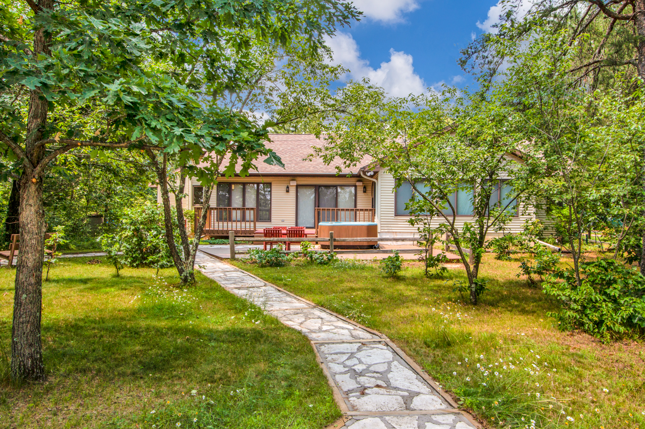 Waterfront Homes in Wisconsin Rome Realty